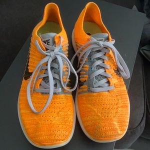 Nike FlyKnit Natural